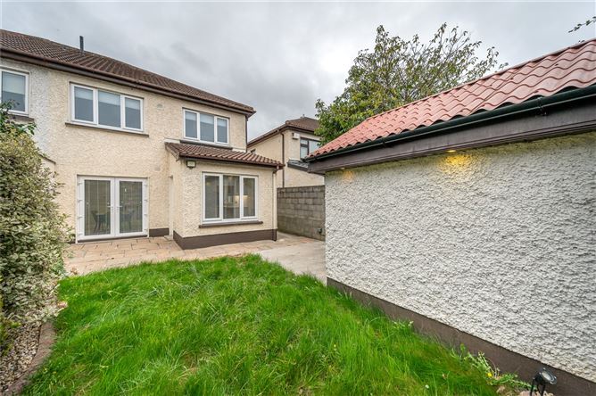 Woodville Avenue, Lucan, Co. Dublin