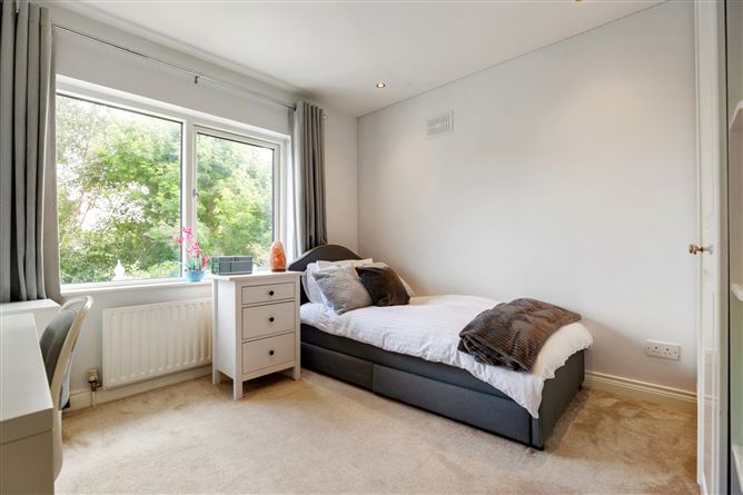 10 Brighton Avenue, Foxrock, Dublin 18