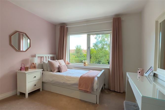 10 Brighton Avenue, Foxrock, Dublin 18