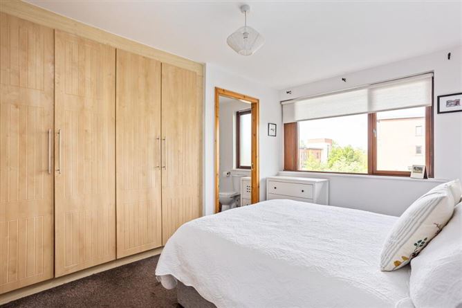 4 Castlegate Square, Adamstown, Lucan, Dublin