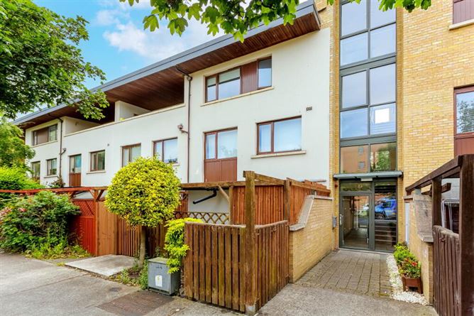 4 Castlegate Square, Adamstown, Lucan, Dublin