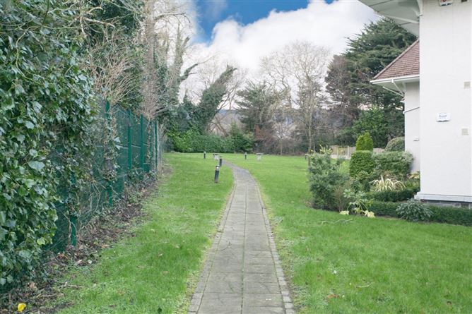47 Cairnbrook Avenue, Carrickmines, Dublin 18