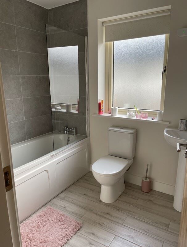 Single, Twin Room, 5 min from Luas, Saggart, Co. Dublin