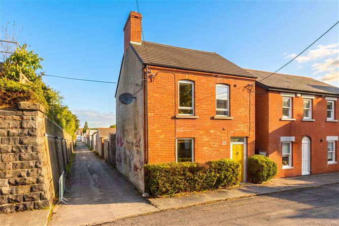 Photo 1 of 33 — 14 SAINT JOSEPH'S AVENUE, Drumcondra, Dublin 3