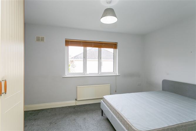13 Cruagh Close, Stepaside, Dublin 18