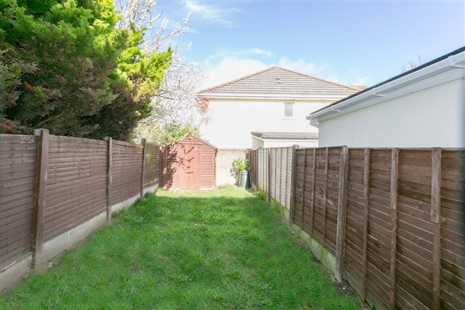 13 Cruagh Close, Stepaside, Dublin 18