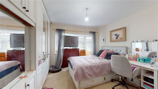 10 Mulberry Crescent, Castleknock, Dublin 15