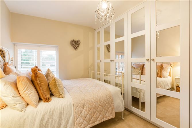 4 Vesey Mews, Monkstown, Co. Dublin