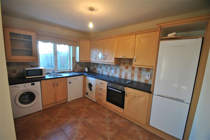 18 Rossmore, Roscrea, Co. Tipperary