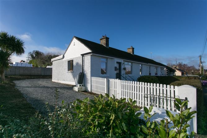 10 Glenamuck Cottages, Glenamuck Road, Carrickmines, Dublin 18