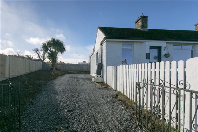 10 Glenamuck Cottages, Glenamuck Road, Carrickmines, Dublin 18