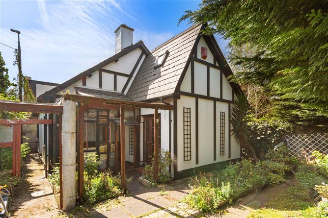 The Mews, 15A Longford Terrace, Monkstown, Co. Dublin