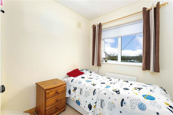 6 Tullyhall Crescent, Lucan, Co. Dublin