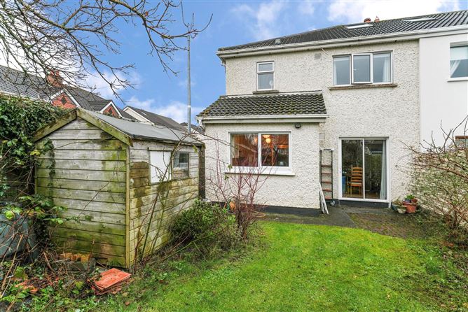6 Tullyhall Crescent, Lucan, Co. Dublin