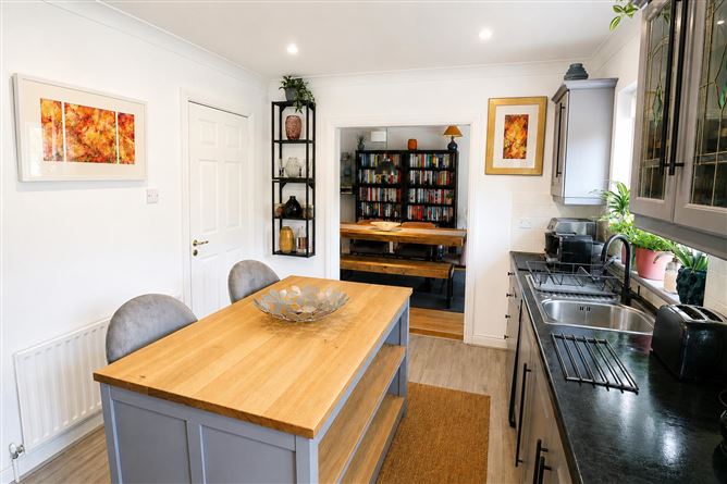Photo 6 of 20 — 52 Castle Court, Carrick-on-Suir, Tipperary