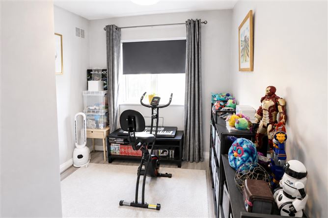 Photo 16 of 20 — 52 Castle Court, Carrick-on-Suir, Tipperary