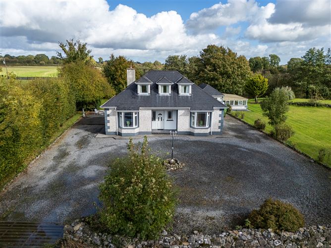 Photo 3 of 56 — The Avenue, Ballyclare, Ferbane, Co. Offaly