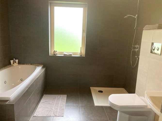 4 Lough Ernie Park, Inchicullane, Killarney, Co. Kerry