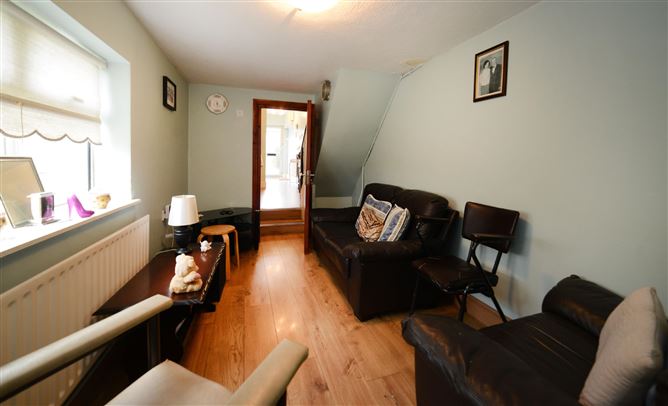 11 Hawthorn Terrace, East Wall, Dublin