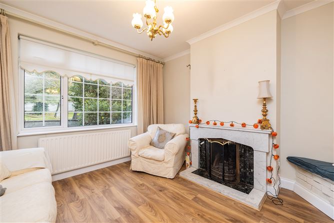 https://photos-a.propertyimages.ie/media/6/5/6/4886656/8d4b9002-34a0-468f-b531-065935461cd8_l.jpg