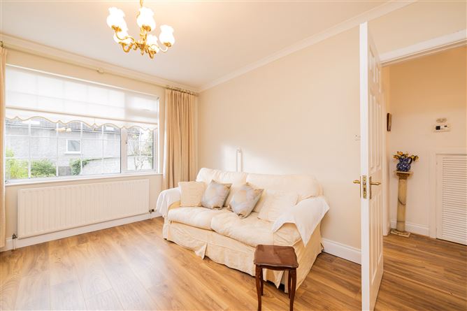 https://photos-a.propertyimages.ie/media/6/5/6/4886656/8d4b9002-34a0-468f-b531-065935461cd8_l.jpg