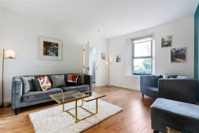 https://photos-a.propertyimages.ie/media/6/5/6/4913656/90a592cd-1353-46fa-aa31-2c8eebd51dd0_l.jpg