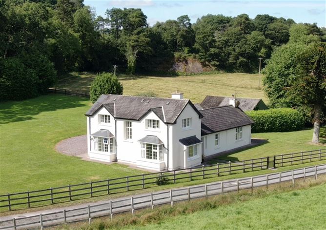 Oak Grove Lodge, Carrigadrohid, Macroom, Cork