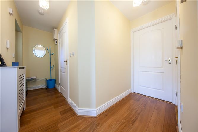 https://photos-a.propertyimages.ie/media/6/5/6/5024656/1399f89a-8307-413d-9e41-dc8a180ed12b_l.jpg