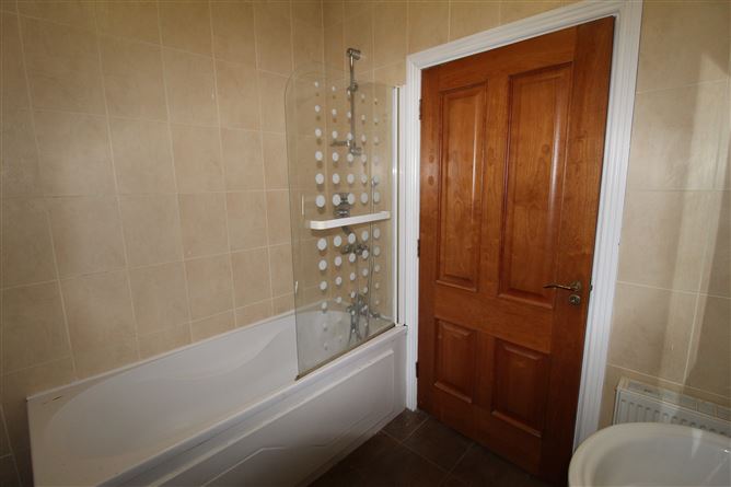 16 Manor Avenue, Maryborough Ridge, Maryborough Hill, Douglas, Cork City