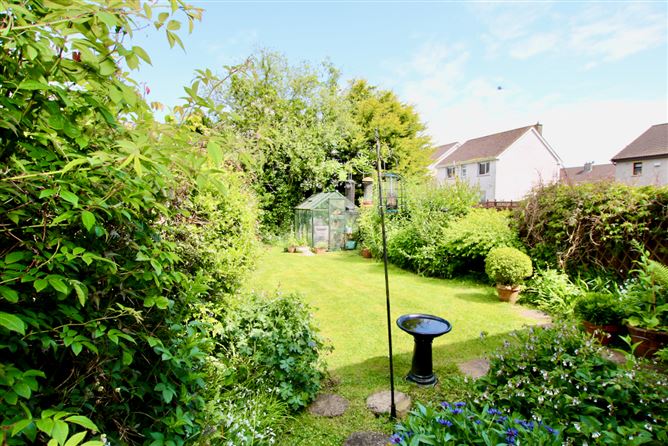 82 Bloomfield Drive, Athlone, Co. Westmeath