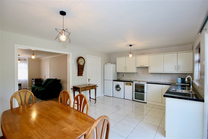 82 Bloomfield Drive, Athlone, Co. Westmeath