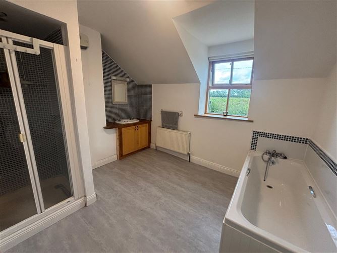 Horse Shoe Cottage, Knockatee, Mullingar, Westmeath