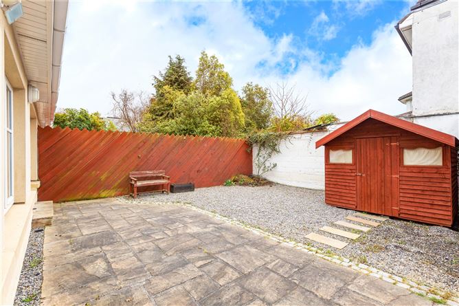 5 Ailesbury Grove,Ballsbridge,Dublin 4,D04 W3K6