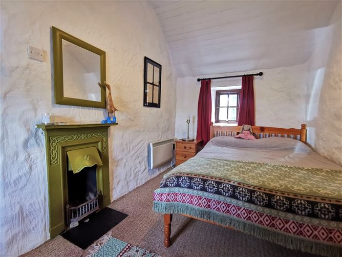 Beech Tree Cottage, Treangarve, Scarduane, Claremorris, Co. Mayo