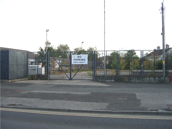 Maxol Yard., Dublin Road, Longford Town., Post Code Next Door