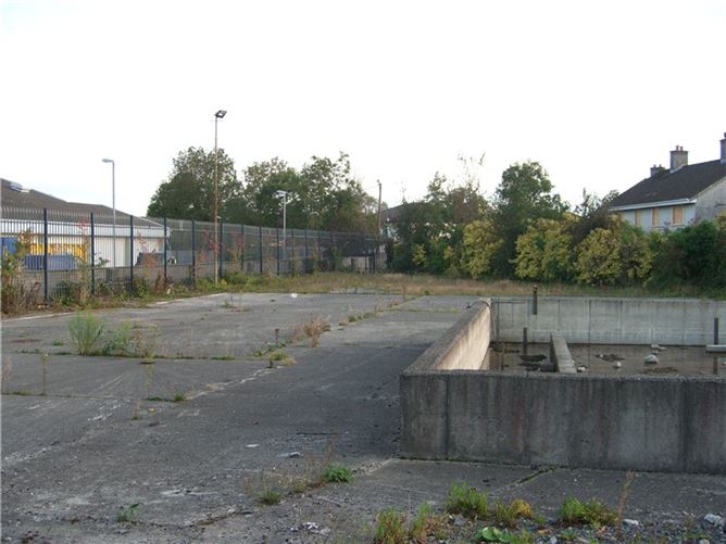 Maxol Yard., Dublin Road, Longford Town., Post Code Next Door