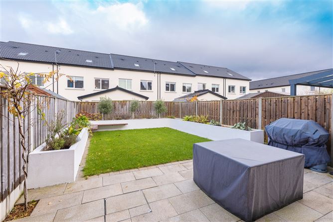 8 Larkfield Walk, Clay Farm, Leopardstown, Dublin 18