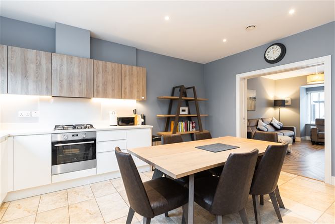 8 Larkfield Walk, Clay Farm, Leopardstown, Dublin 18