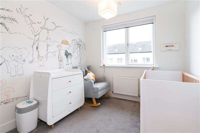 8 Larkfield Walk, Clay Farm, Leopardstown, Dublin 18