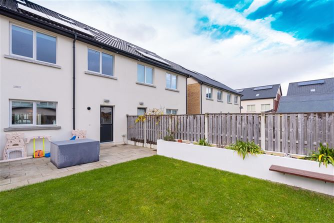 8 Larkfield Walk, Clay Farm, Leopardstown, Dublin 18
