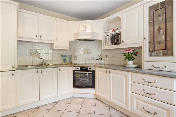 28 Hazelwood, Shankill, Co. Dublin