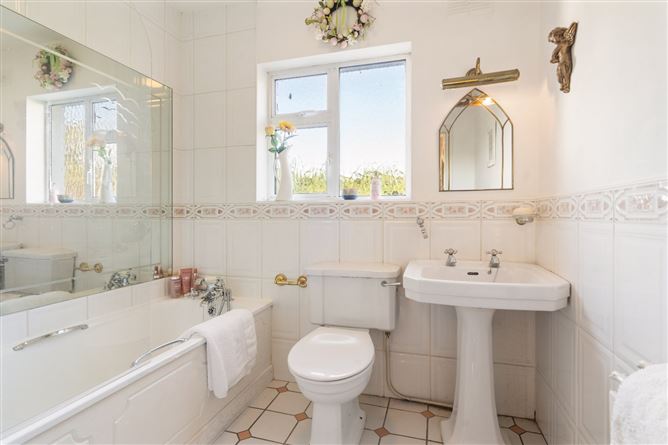 28 Hazelwood, Shankill, Co. Dublin