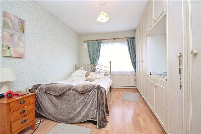 90 St Peters Road, Greenhills, Walkinstown, Dublin 12