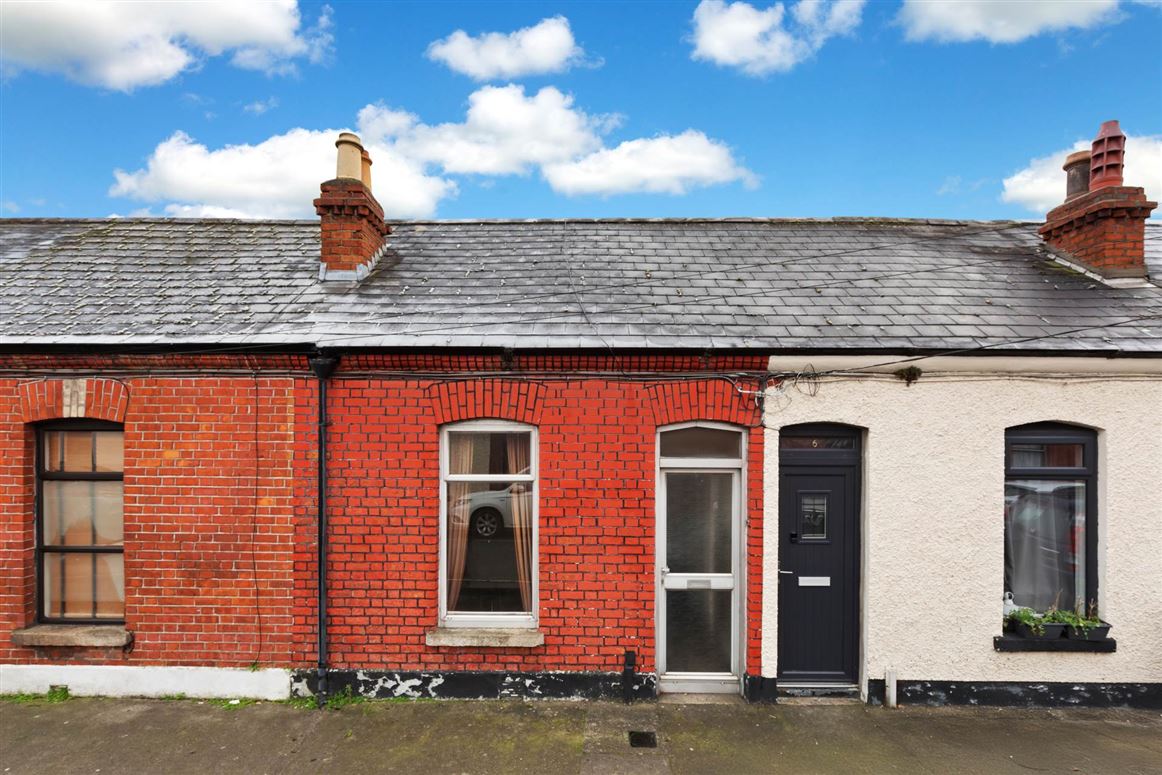 5 Valentia Parade, Phibsborough, Dublin 7