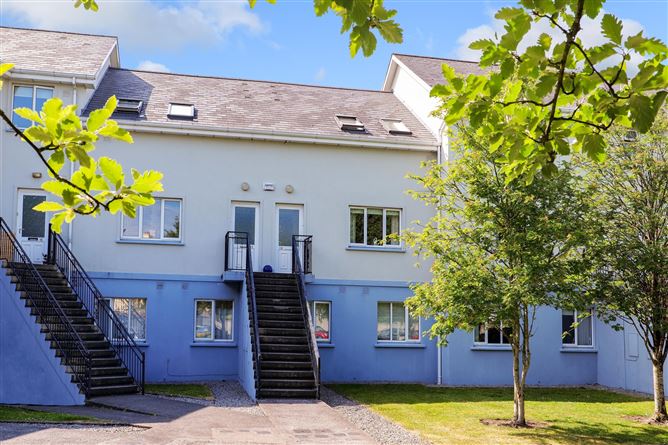 19 Lios Ealtan, Salthill Road Lower, Galway