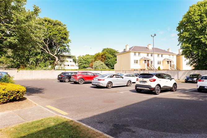 19 Lios Ealtan, Salthill Road Lower, Galway