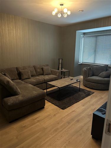 https://photos-a.propertyimages.ie/media/6/5/9/4961956/b2ba7547-af2a-4337-aab8-609513aedb1c_l.jpg