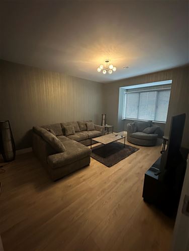 https://photos-a.propertyimages.ie/media/6/5/9/4961956/b2ba7547-af2a-4337-aab8-609513aedb1c_l.jpg