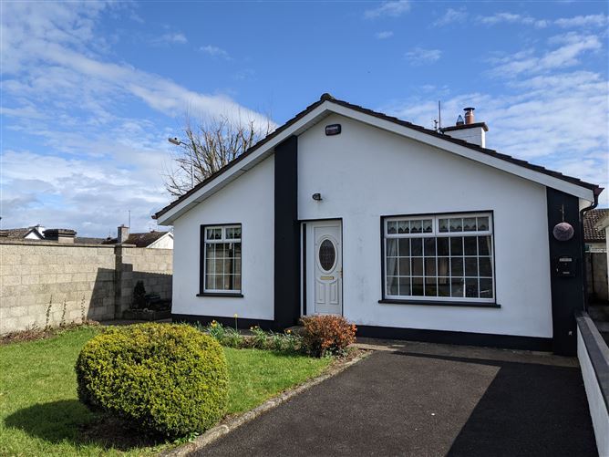 10 Thomond Place, Nenagh, Tipperary 