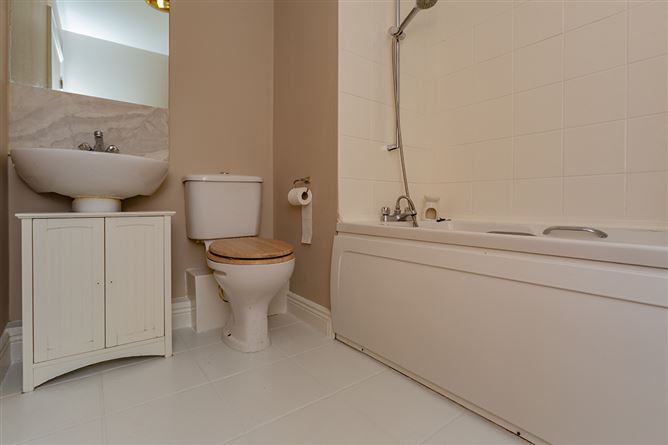3c Lansdowne Valley, Slievebloom Road, Drimnagh, Dublin 12